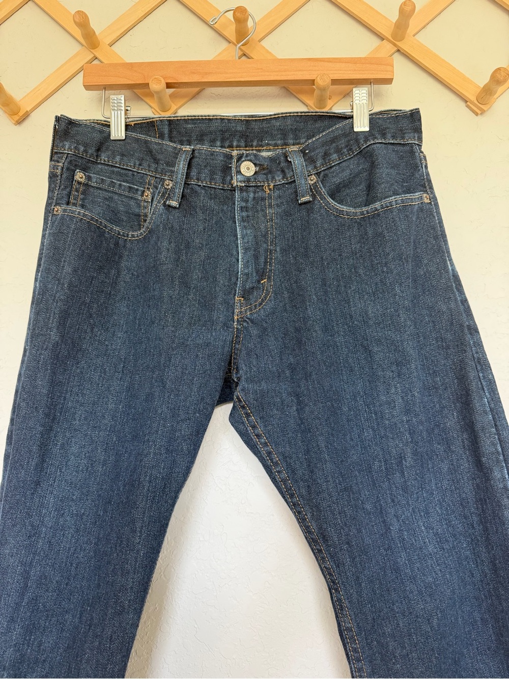 Levi’s 514 Straight Fit Jeans Dark Blue Wash - Picture 4 of 10